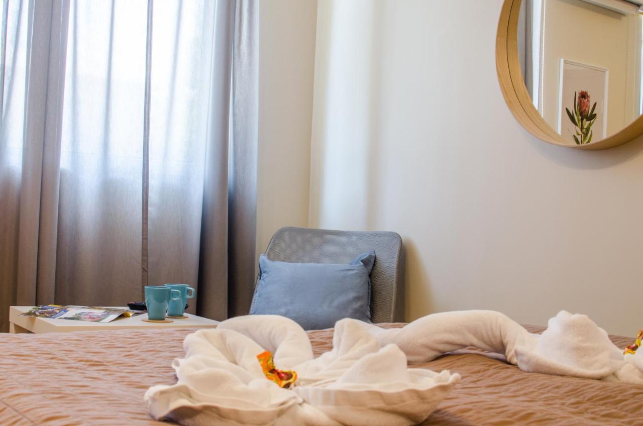 Hotel Veldzes Nams Ventspils Esterno foto