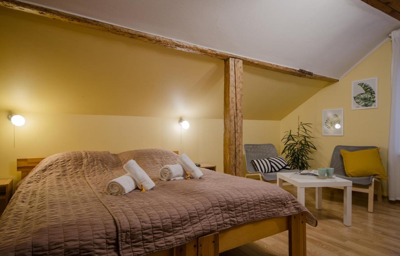 Hotel Veldzes Nams Ventspils Esterno foto