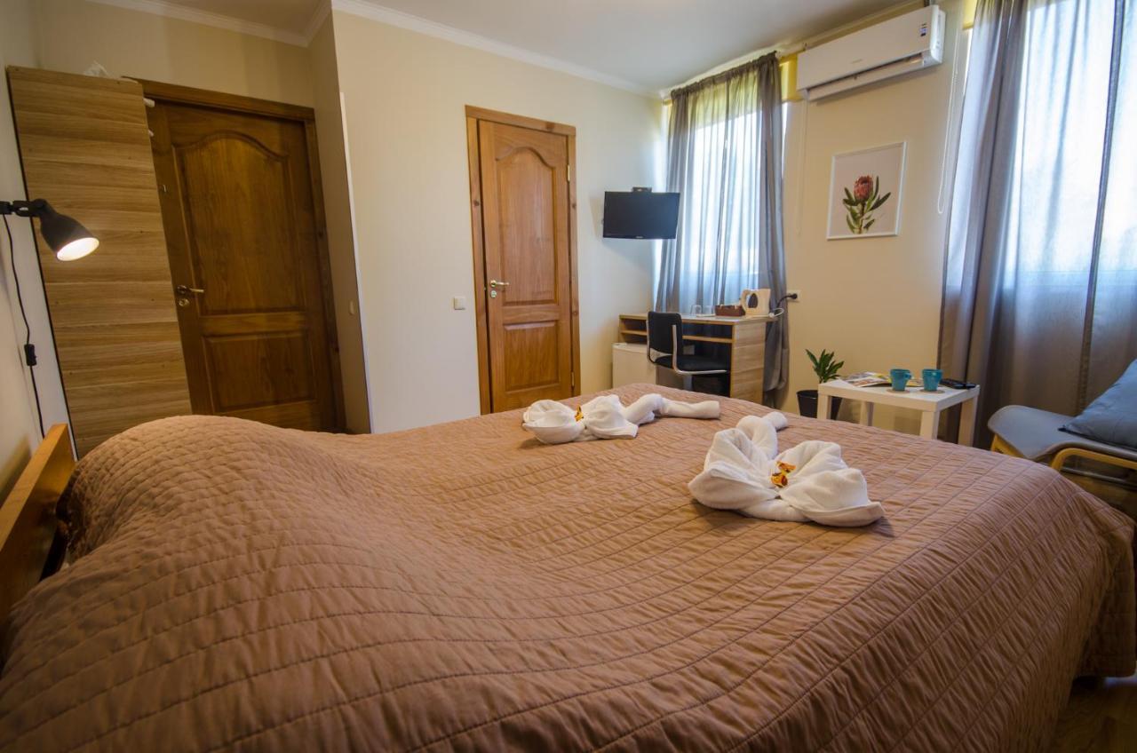 Hotel Veldzes Nams Ventspils Esterno foto