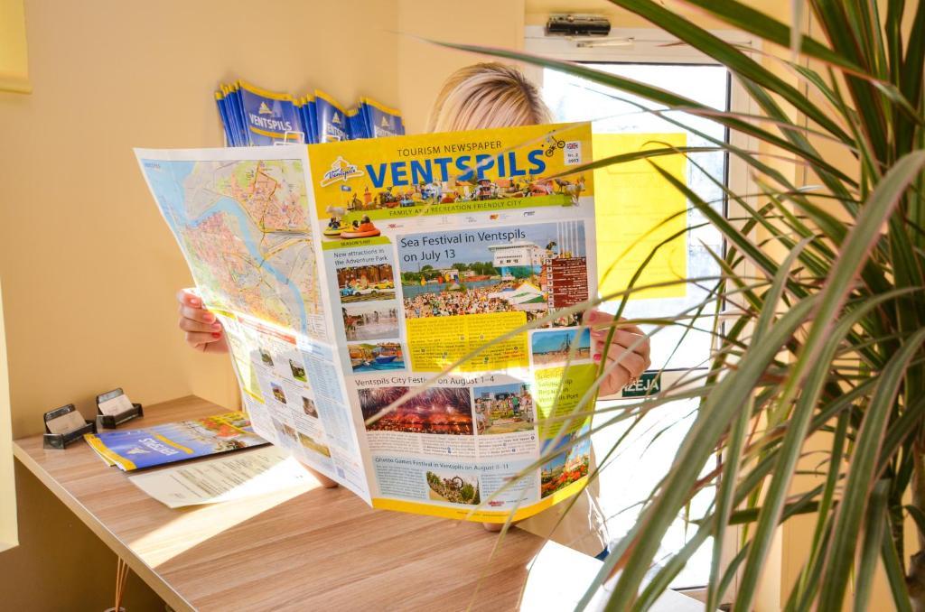 Hotel Veldzes Nams Ventspils Esterno foto